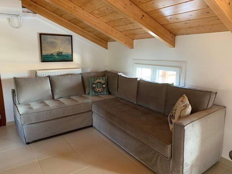Sofita Attic Apartment Lefkada City ภายนอก รูปภาพ